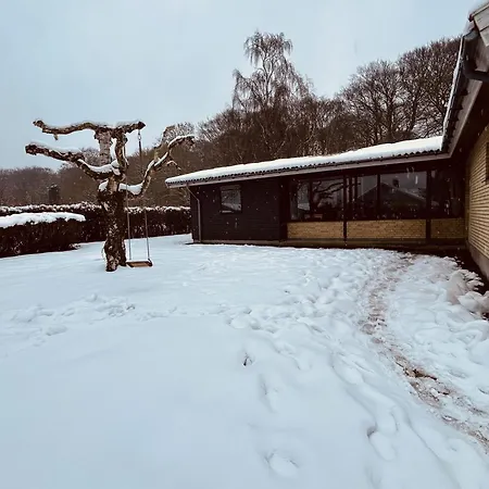 度假居 Charming And Cozy Tranekær